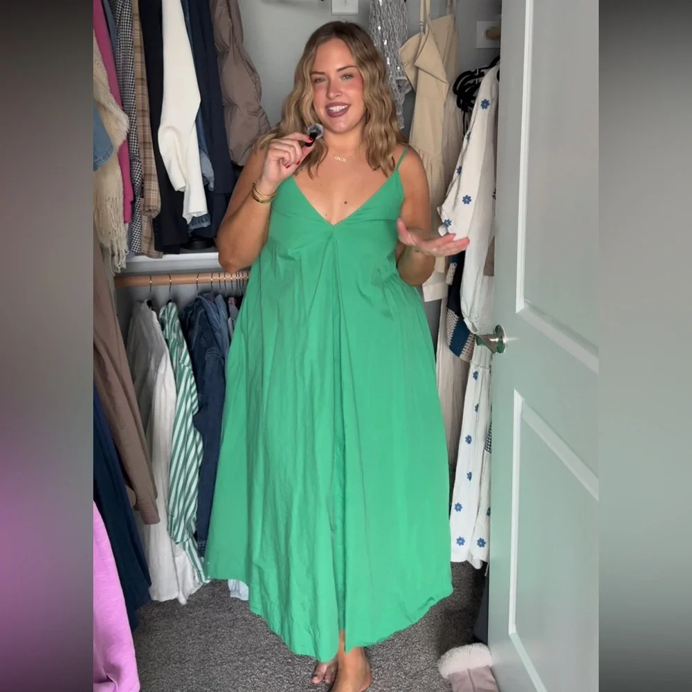Aritzia Vibrant Green Maxi Dress - Picture 1 of 1